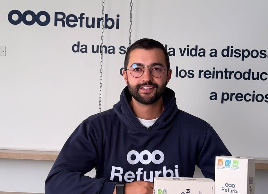 Refurbi team